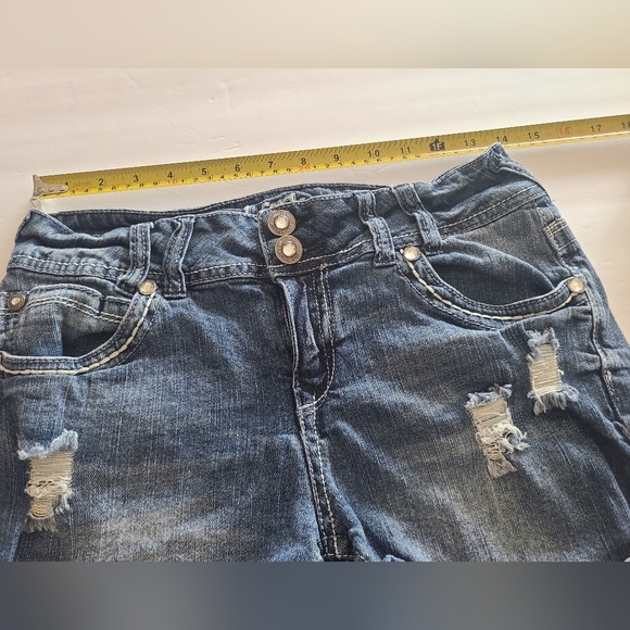 Wallflower women's Jean Shorts Embellished Flag Stars Sz.7 (Juniors) - Picture 5 of 8
